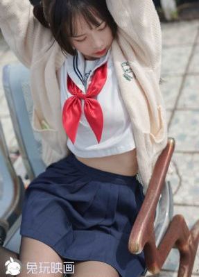 动漫男女扒内衣揉捏胸的视频_1080超清在线观看